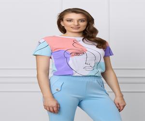 Tricou alb cu imprimeu pastelat si portret